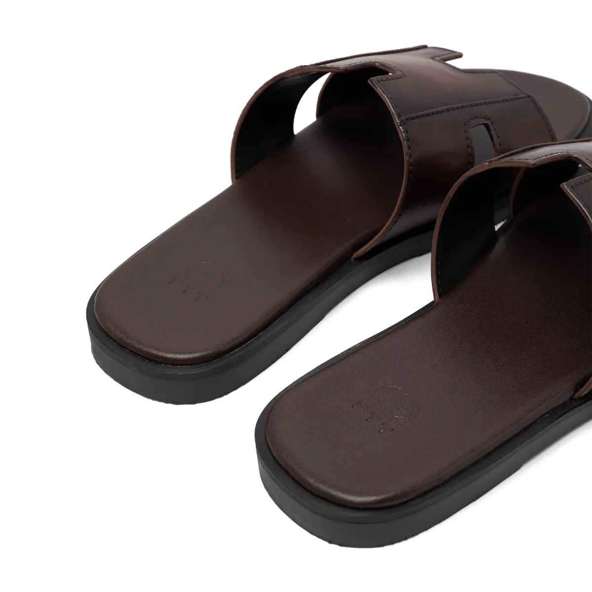 Dép da bò nam chữ H FTT Leather quai ngang màu nâu dáng trơn đế cao cấp bền, nhẹ, độ bám tốt D105
