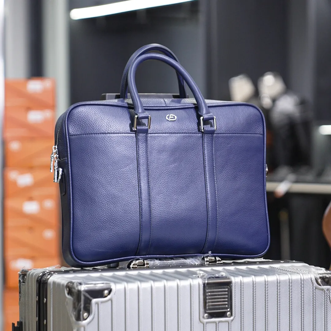 Cặp đựng laptop da bò hạt màu Navy FTT Leather T012NV
