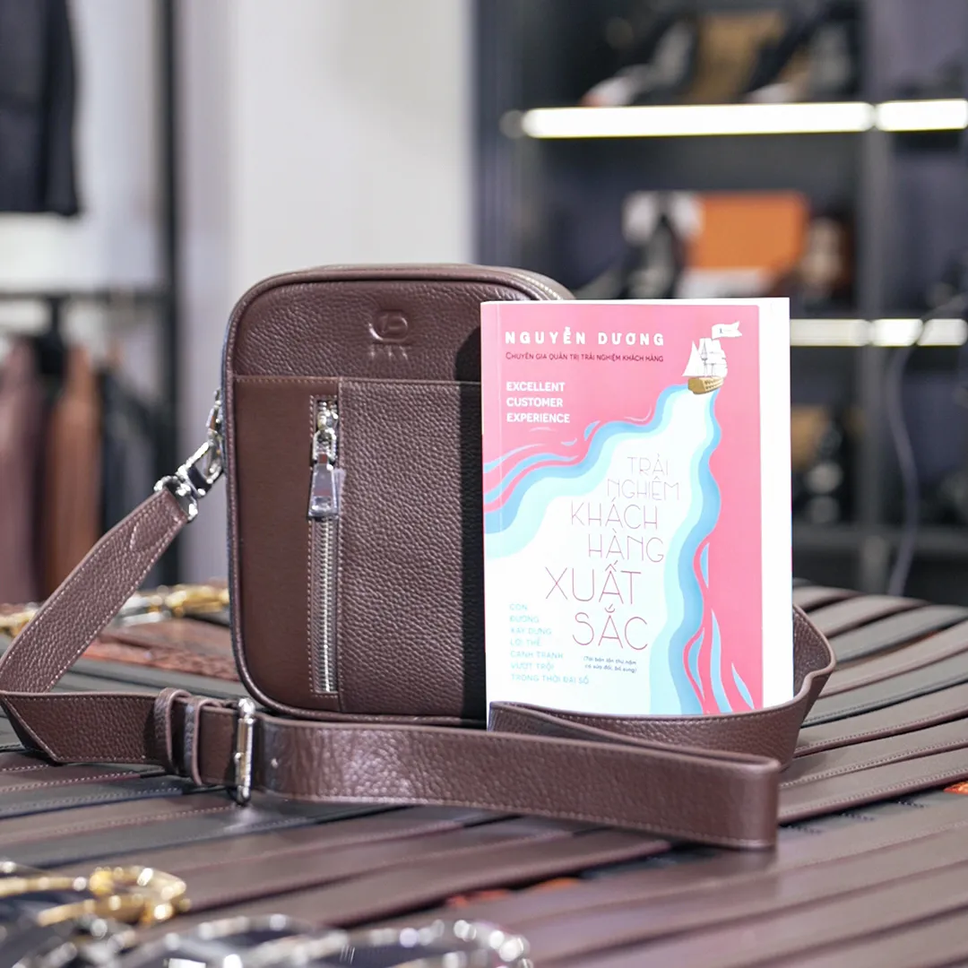 Túi đeo chéo dáng đứng da bò FTT Leather - T259